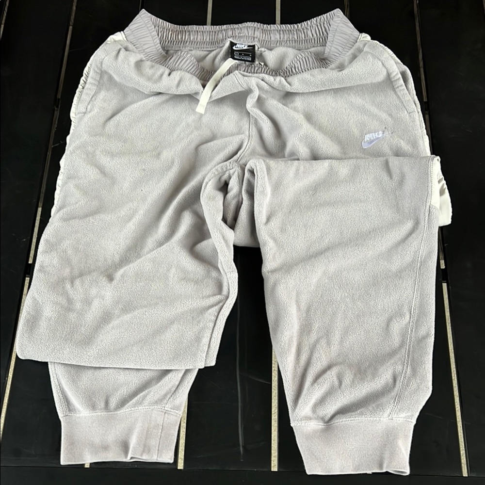 Nike Gray Tapered Sweatpants Joggers